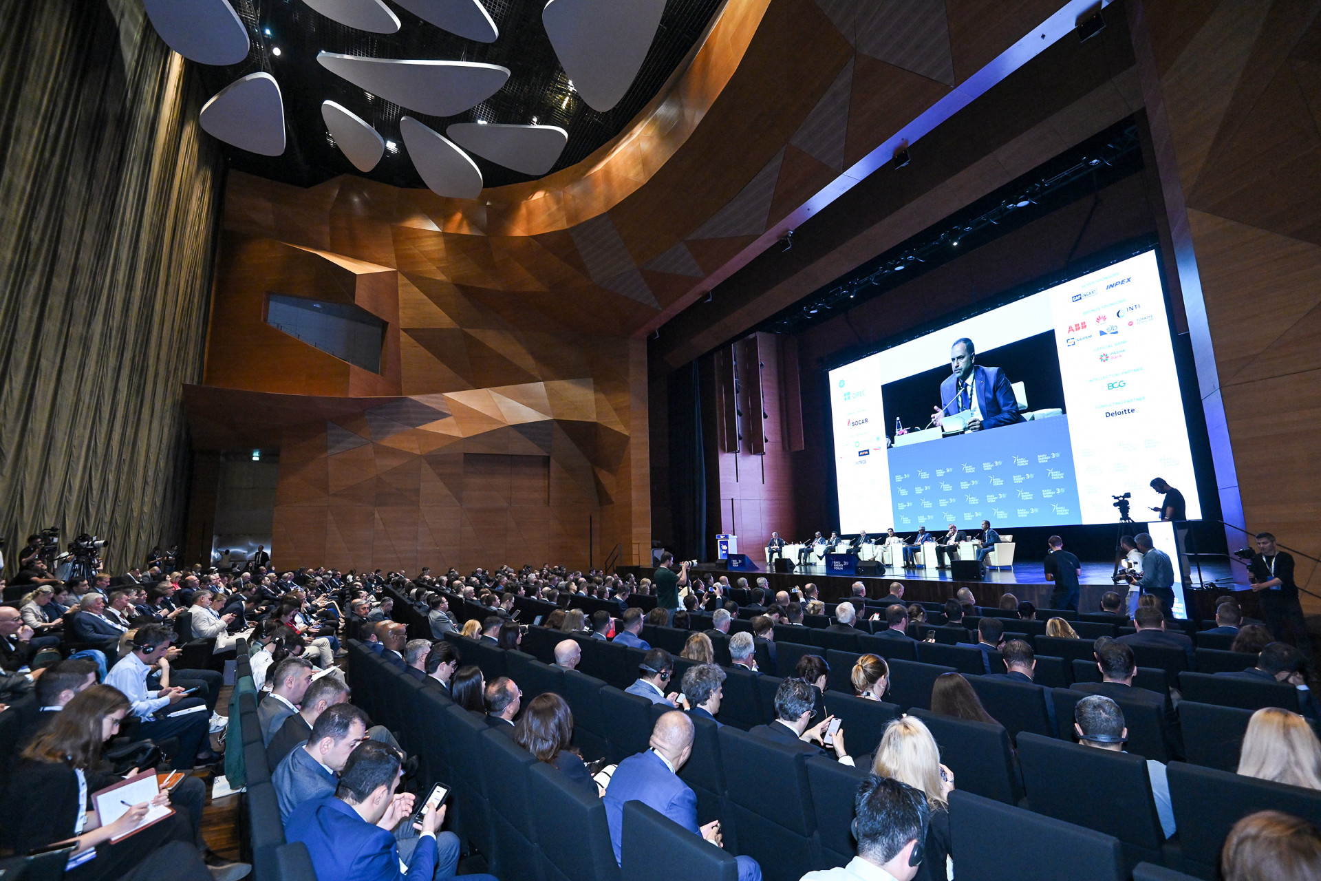 OPEC: “Baku Energy Week” ildən-ilə güclənərək qlobal enerji liderlərini Azərbaycanda bir araya gətirir